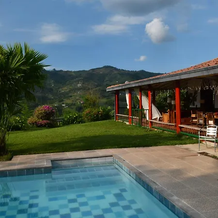 Finca Cafetera El Abanico Lodge Pereira Exterior photo